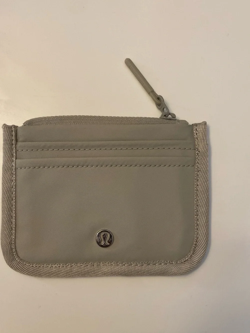lululemon athletica Compact Zip Wallet in Light Gray